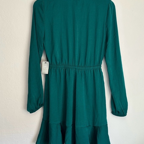 Express Emerald Green Ruffle Long-Sleeve Mini Dress - Picture 6 of 9